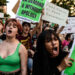 녹색은 어떻게 낙태 권리의 국제적인 색깔이 되었을까?